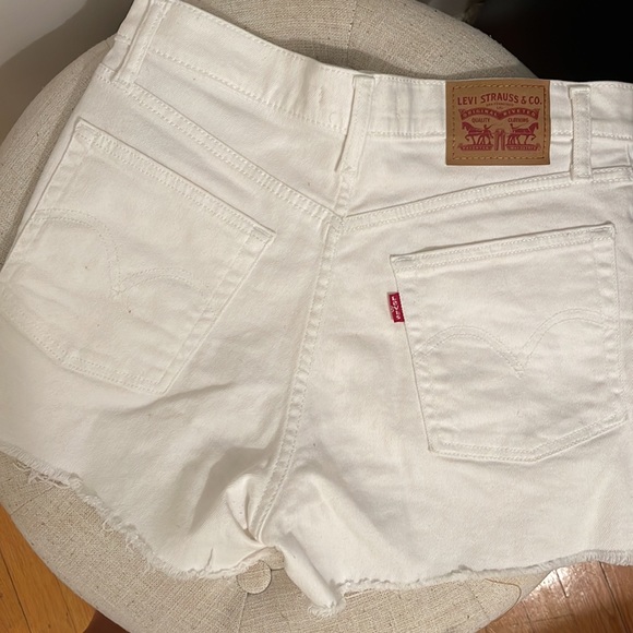 LEVI HIGHRISE SHORTS - Picture 4 of 4